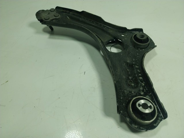 Bloco silencioso dianteiro do braço oscilante inferior Renault (RVI) 545009574R