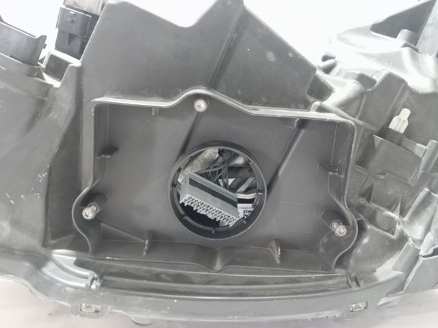 Luz esquerda Peugeot/Citroen 9807241780