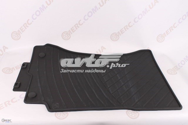 Tapetes dianteiros + traseiros, kit B67812042 Mercedes