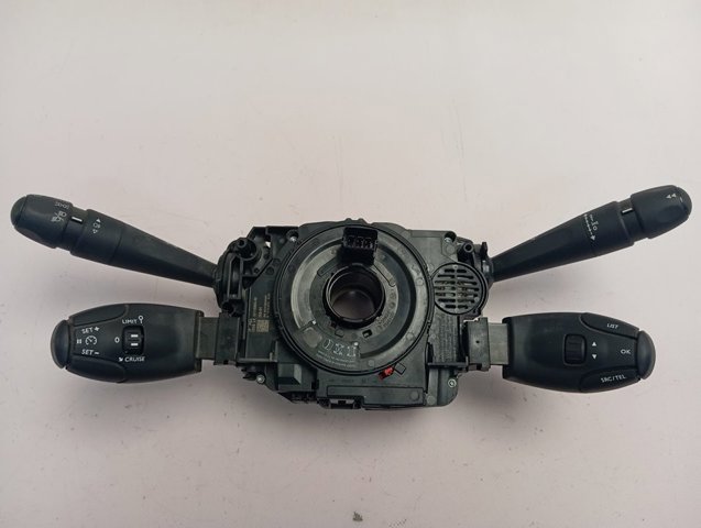 Comutador direito instalado na coluna da direção Peugeot/Citroen 98312609ZD preço, a partir de 216,23 USD