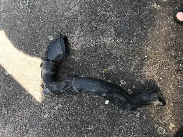 Cano derivado de ar, entrada de filtro de ar Renault (RVI) 165556691R preço, a partir de 57,89 USD