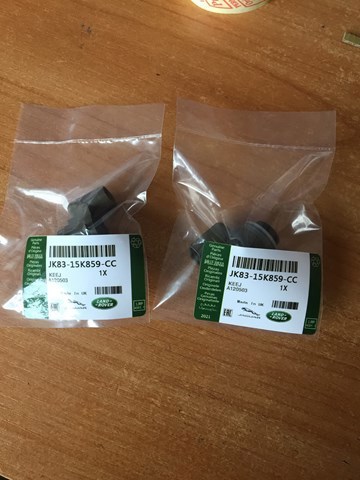 Sensor dianteiro de sinalização de estacionamento (sensor de estacionamento) LR095414 Land Rover