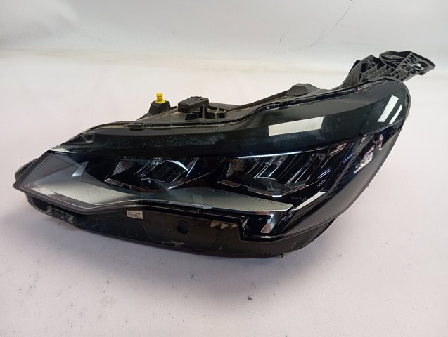 1675889580 Peugeot/Citroen Luz esquerda