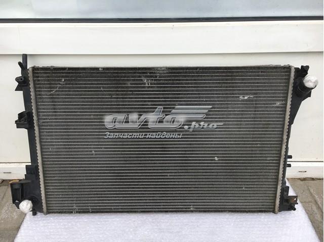 Radiador de esfriamento de motor General Motors 24418343