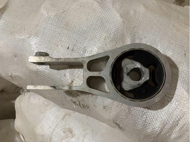 P68253029AC Chrysler Coxim (suporte) traseiro de motor