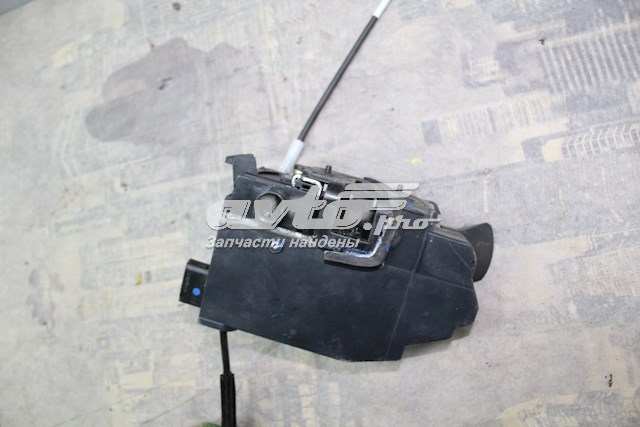 Fecho da porta dianteira esquerda 9810309580 Peugeot/Citroen