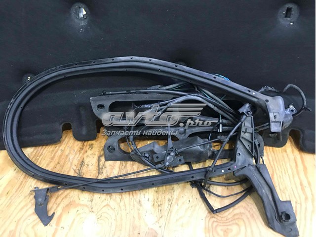 Isolamento de ruído da capota Land Rover LR043837 preço, a partir de 102,24 USD