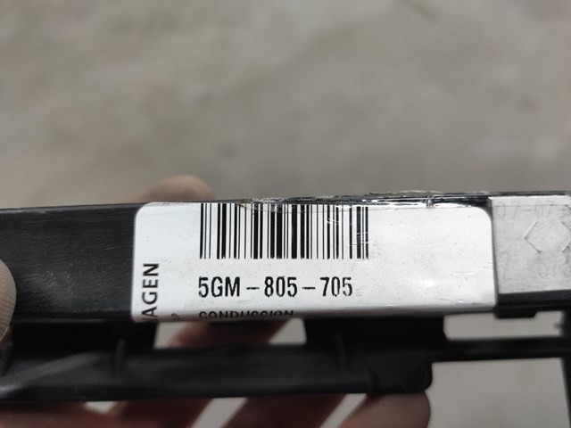 Compre 5GM805705 VAG Guia do pára-choque dianteiro