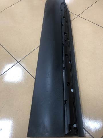 87721S1200SCR Hyundai/Kia Moldura da porta dianteira esquerda