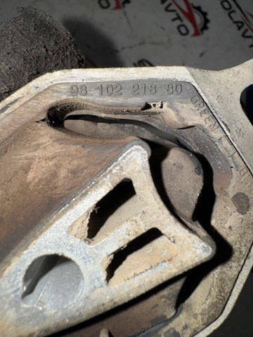 Coxim (suporte) traseiro de motor Peugeot/Citroen 9810221880 preço, a partir de 36,05 USD