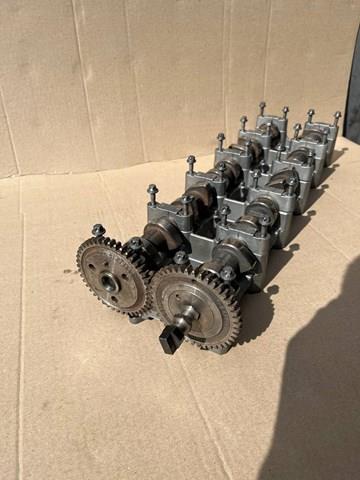 R6120160204 Mercedes 