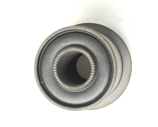 Compre M2445P RBI Bloco silencioso dianteiro do braço oscilante superior