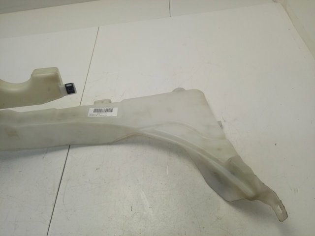 Tanque de fluido para lavador de vidro Peugeot/Citroen 9813397080 preço, a partir de 66,40 USD