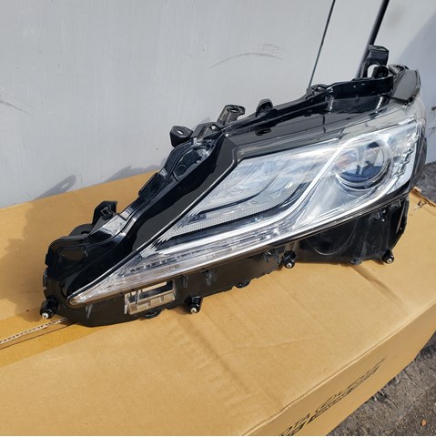 8118533D71 Toyota Luz esquerda