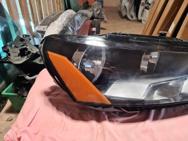 Compre 30941158 AND Luz direita