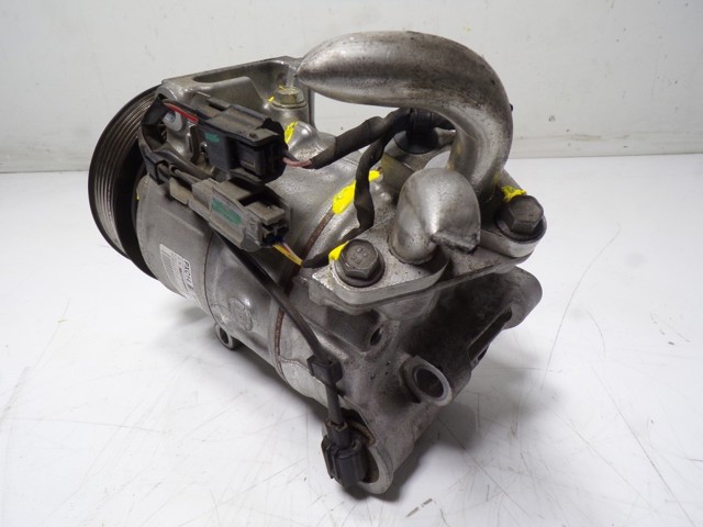 Compressor de aparelho de ar condicionado 926002410R Renault (RVI)