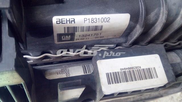 Radiador de esfriamento de motor General Motors 13241724 preço, a partir de 86,98 USD