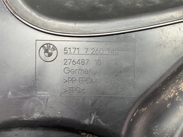 Escudo protetor contra o barro de arco dianteiro do pára-lama BMW 7260740