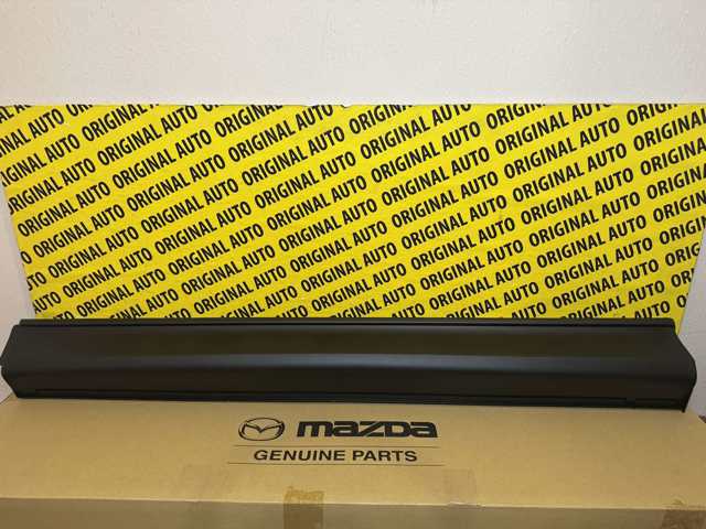 Moldura da porta dianteira esquerda Mazda KB7W51RB0E