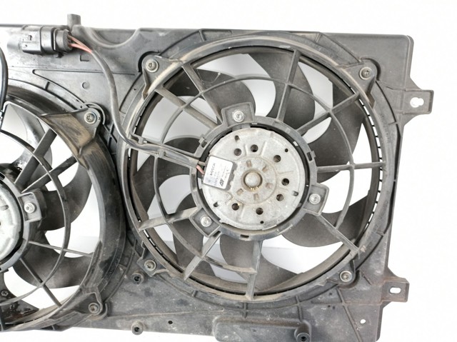 7M3121203 VAG Difusor do radiador de esfriamento
