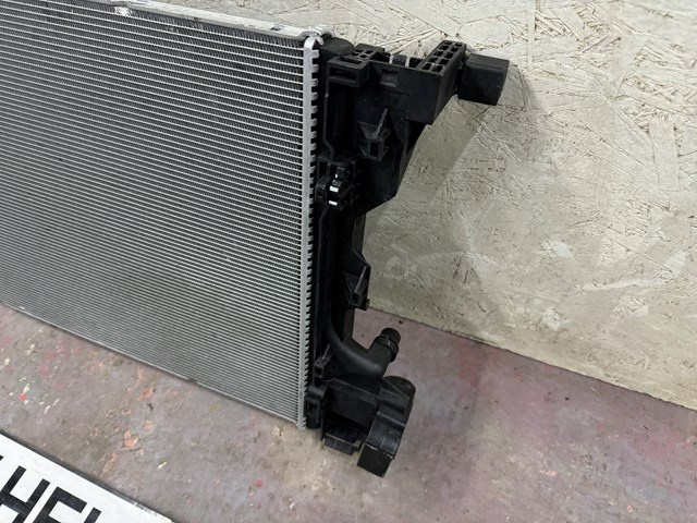 Compre A2475004000 Mercedes Radiador de esfriamento de motor adicional