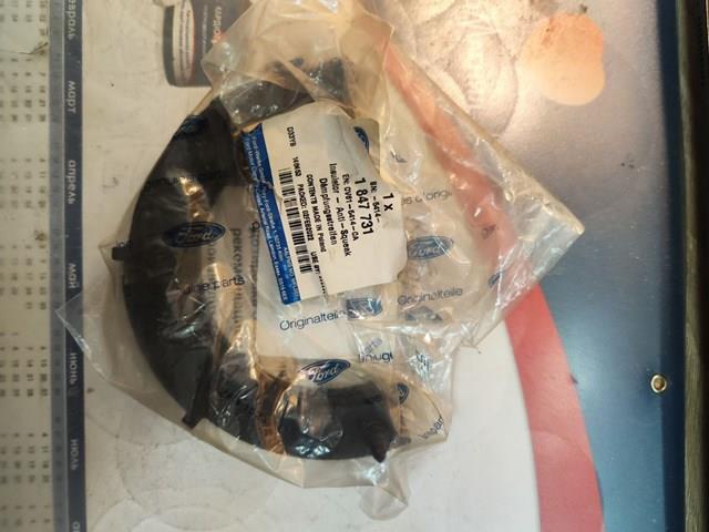 Compre CV615414CA Ford Espaçador (anel de borracha) da mola dianteira inferior