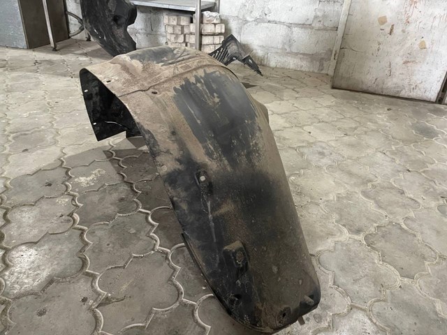 Compre 4638842800 Mercedes Guarda-barras direito do pára-lama dianteiro