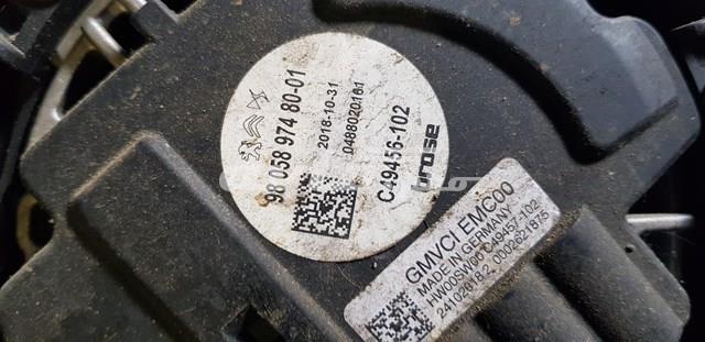Compre 9805897480 Peugeot/Citroen Difusor do radiador de esfriamento, montado com motor e roda de aletas