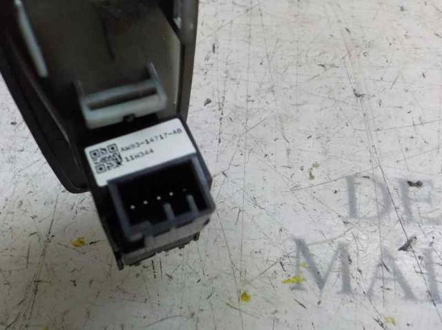 Botão dianteiro direito de ativação de motor de acionamento de vidro C2D1740 Jaguar