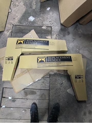 13X402 Polcar Pára-lama dianteiro direito