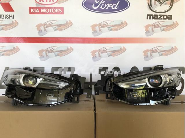GRF851031A Mazda Luz direita