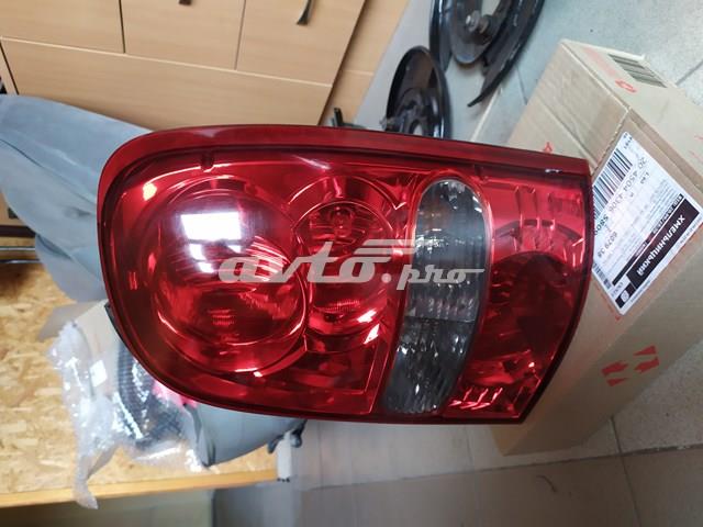 8360208B12 Ssang Yong Lanterna traseira direita