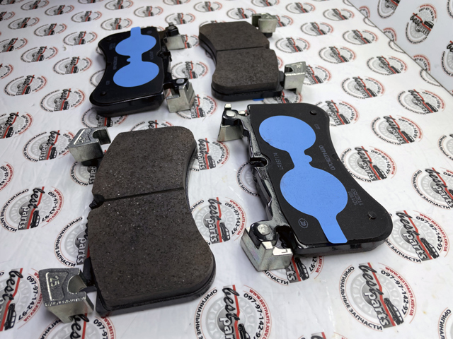Sapatas do freio dianteiras de disco LR157174 Land Rover