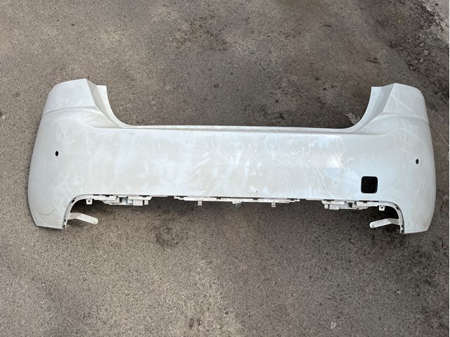 Pára-choque traseiro 9677960477 Peugeot/Citroen