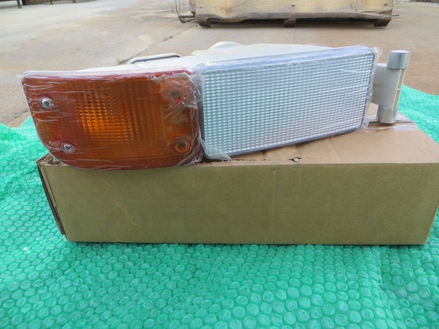 Posição (pisca-pisca) direita MAN 81253206090 preço, a partir de 58,29 USD