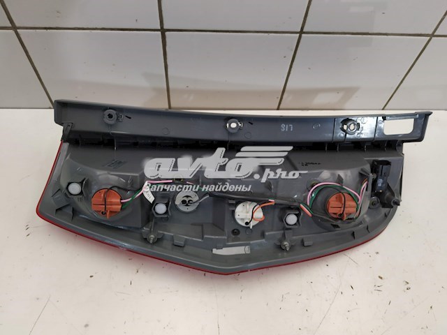 Lanterna traseira direita Hyundai/Kia 924024H000