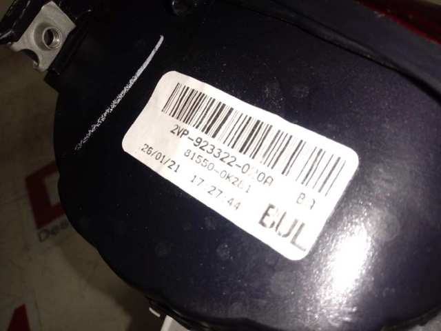 815500K281 Toyota Lanterna traseira direita