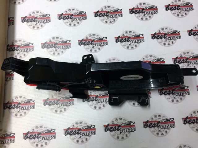 LR060910 Land Rover Lanterna de nevoeiro traseira direita