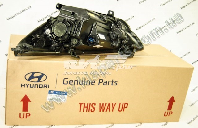 Luz direita 921021R740 Hyundai/Kia