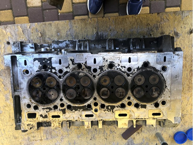 8200408642 Renault (RVI) Cabeça de motor (CBC)