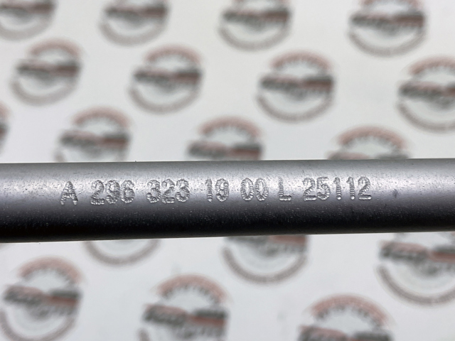 Compre A2963231900 Mercedes Montante esquerdo de estabilizador dianteiro