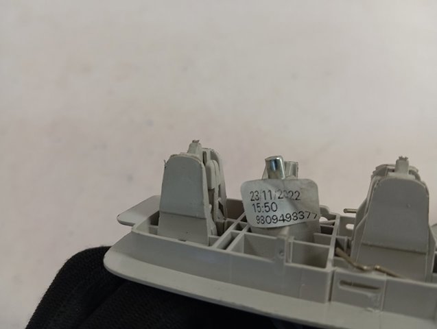 Compre 9809498377 Peugeot/Citroen Pala contra o sol