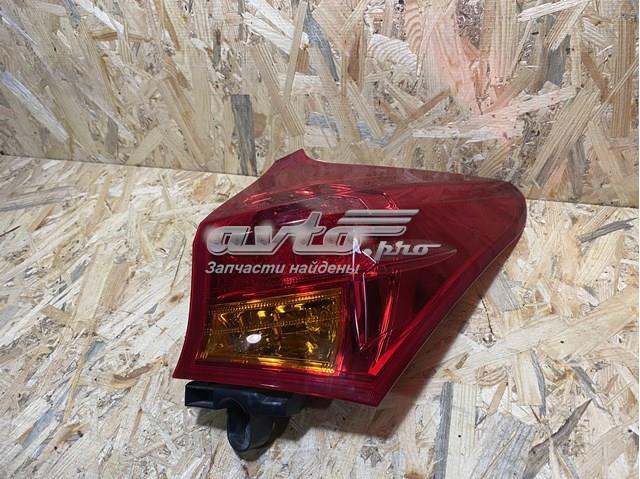 Lanterna traseira direita interna Toyota 8155602730