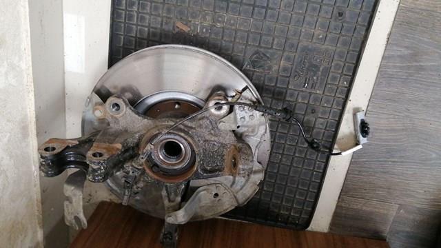 Cubo dianteiro 9670367680 Peugeot/Citroen