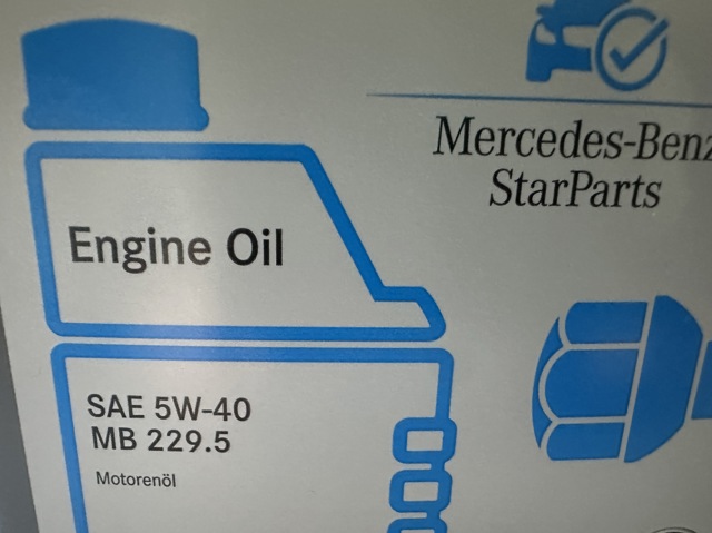 Compre A000989210711 Mercedes Óleo para motor