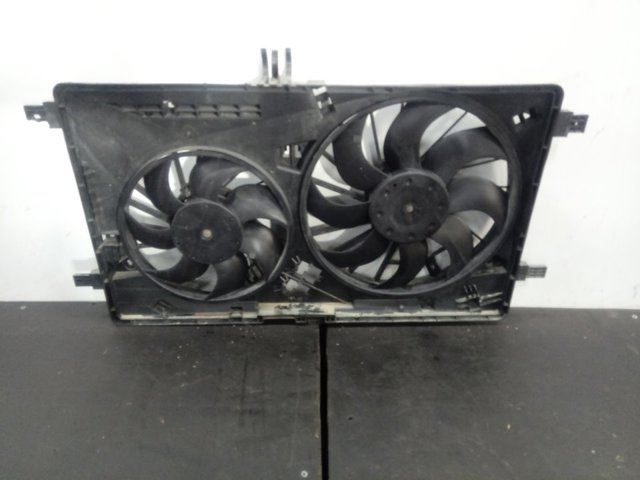 214815872R Renault (RVI) Ventilador elétrico de esfriamento montado (motor + roda de aletas)