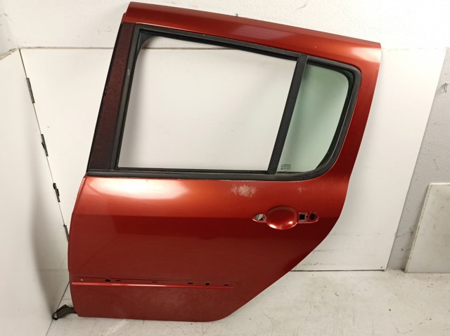 Porta traseira esquerda Renault (RVI) 7751475519 preço, a partir de 125,80 USD