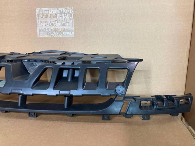 Compre 620360001R Renault (RVI) Grelha do radiador