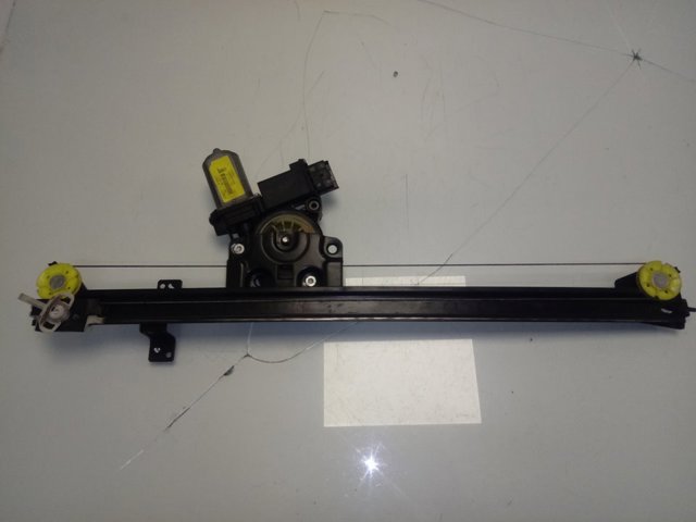 Mecanismo de acionamento de vidro da porta dianteira direita Peugeot/Citroen 1368921080