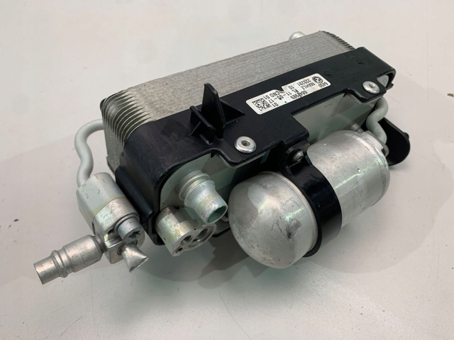 Radiador de aparelho de ar condicionado 6842989 BMW